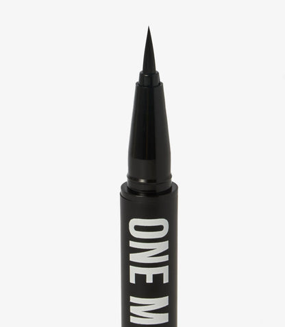 Inglot - One move liquid eyeliner